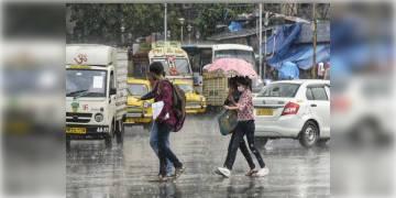 Read more about - গরম থেকে স্বস্তি! রবিবার মহানগরীতে বজ্রবিদ্যুৎ সহ বৃষ্টিপাতের পূর্বাভাস দিল আলিপুর