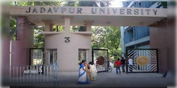 Read more about - Jadavpur University । গুরুতর অসুস্থ অবস্থায় হাসপাতালে মৃত্যু যাদবপুর বিশ্ববিদ্যালয়ের ছাত্রের, মৃত্যু ঘিরে ঘনাচ্ছে রহস্য