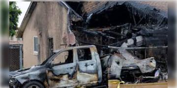 Read more about - California Plane Crash | ক্যালিফোর্নিয়ায় জনবসতির ওপর আছড়ে পড়লো বিমান, মৃত একাধিক!
