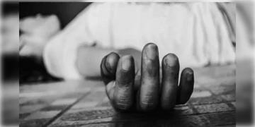 Read more about - Sandeshkhali | পুকুর থেকে হাত পা বাঁধা অবস্থায় উদ্ধার নিখোঁজ ছাত্রীর দেহ! ধর্ষণ করে খুনের অভিযোগ পরিবারের