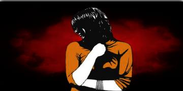 Read more about - Park Street | ফের কলকাতায় ধর্ষণ-কান্ড! জেলবন্দি স্বামীকে জামিন পাইয়ে দেওয়ার নাম করে মহিলাকে ধর্ষণের অভিযোগ সেনাকর্মীর বিরুদ্ধে!