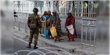 Read more about - Bangladesh Quota Movement | ধীরে ধীরে 'স্বাভাবিক' ধাঁচে ফিরছে বাংলাদেশ! আরও শিথিল করা হলো কার্ফু, খুললো অফিস-চালু ইন্টারনেট পরিষেবা