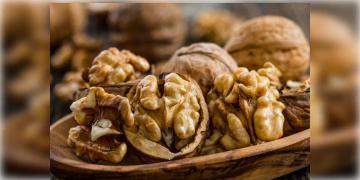 Read more about - Benefit of Walnut | আখরোট কমাতে পারে ক্যানসারের ঝুঁকি, সুস্থ রাখে হার্ট! জানুন এর গুণাবলী!