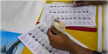 Read more about - EPIC Card Rule | ভোটার কার্ড পাঠানোর নিয়মে বদল, স্পিড পোস্টে এপিক কার্ড চলে যাবে ভোটারের বাড়িতে!