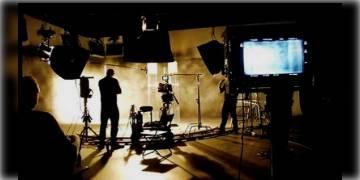 Read more about - গ্লোবাল ভারচুয়াল ফিল্ম ফেস্টিভ্যালে দেখতে পাবেন নিজের তৈরি ছবি! কিভাবে আবেদন করবেন?