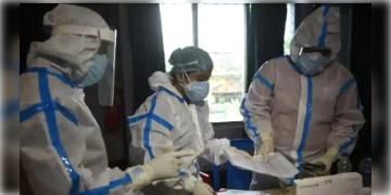 Read more about - করোনার নতুন স্ট্রেন মিলেছে অন্ধ্রের মহিলার শরীরে, বিমানবন্দর থেকে চম্পট দিয়ে শুরু করলেন রেলযাত্রা  