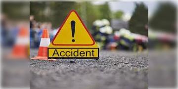 Read more about - Hooghly | চতুর্থীর রাত বদলে গেলো বিষাদে, ঠাকুর আনতে গিয়ে দুর্ঘটনায় মৃত ৩, আহত ৩