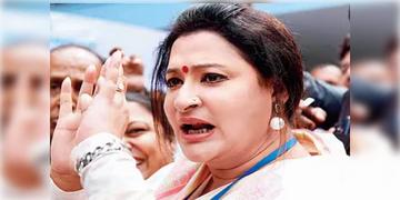 Read more about - Naina Bandyopadhyay | ঈদের দুপুরে নয়না বন্দ্যোপাধ্যায়ের বাড়িতে হাজির CID, ভিডিও কলে আধিকারিকদের সাথে কথা বিধায়কের!
