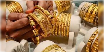 Read more about - Gold Rate | ফের রেকর্ড উচ্চতায় সোনার দাম, বৃহস্পতিবারেই মাথায় হাত মধ্যবিত্তের!