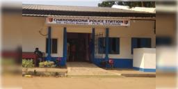 Read more about - Chandrakona OC closed | জেল হেফাজতে মৃত বন্দি! চন্দ্রকোনা থানার ওসি-কে সরানোর নির্দেশ পুলিশের