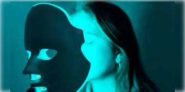 Read more about - ব্রণ থেকে বলিরেখা, ত্বকের যাবতীয় পরিচর্যায় এবার এল এলইডি আলো থেরাপি