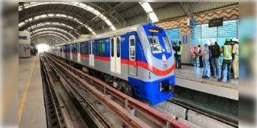 Read more about - Kolkata Metro | নেতাজি মেট্রো স্টেশনে লাইনে ঝাঁপ যাত্রীর, ব্যাহত ব্লু লাইনের পরিষেবা
