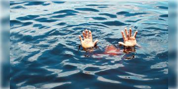 Read more about - Arabian Sea drowning | আরব সাগরে ডুবে মৃত্যু হলো একই পরিবারের ৪ জনের, নিখোঁজ আরও ৩