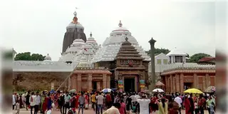 Read more about - Jagannath Temple | জগন্নাথ মন্দিরের পুজো-রীতিনীতি নিয়ে কেন ‘কপিরাইট’? জানালেন পুরীর সাম্মানিক রাজা!