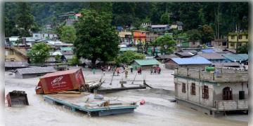 Read more about - West Bengal Weather and Sikkim Weather | তিস্তা গর্ভে তলিয়ে যাচ্ছে জাতীয় সড়ক! ২২ জওয়ান-সহ নিখোঁজ ১০২! বাড়ছে মৃত্যু সংখ্যা! উত্তরবঙ্গেও জারি লাল সতর্কতা!