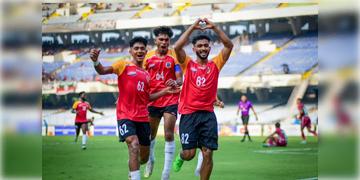 Read more about - Kolkata Derby । ডার্বির শতবর্ষে লাল হলুদের দাপট!২-১ গোলে মোহনবাগানকে হারালো ইস্টবেঙ্গল!