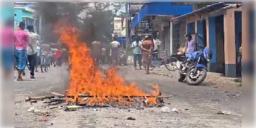 Read more about - Baruipur Incident | রাতভর চললো তল্লাশি, বারুইপুরে নাবালিকাকে খুনের ঘটনায় গ্রেফতার ২, আটক ৩!