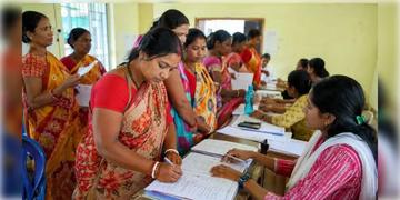 Read more about - Annapurna Yojana | ১০ আগস্ট অন্নপূর্ণা যোজনা নিয়ে বড়ো ঘোষণা, কী জানালেন মুখ্যমন্ত্রী শুভেন্দু?
