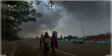 Read more about - Weather Update | সকাল-দুপুর গরম, সন্ধ্যায় ঝড়-বৃষ্টি! বৃহস্পতিবার পর্যন্ত দক্ষিণবঙ্গে মিশ্র আবহাওয়ার পূর্বাভাস!
