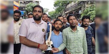 Read more about - Lalbazar Abhijan | জাতীয় সংগীত গেয়ে লালবাজারে গেলেন আন্দোলনকারী জুনিয়র চিকিৎসকদের ২২ জনের প্রতিনিধি দল