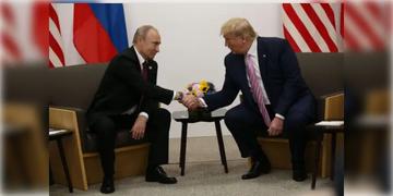 Read more about - Russia-Ukraine War | বিনা শর্তে যুদ্ধ শেষ করতে প্রস্তুত রাশিয়া! এই মর্মে ট্রাম্পের সঙ্গেও আপোস করতেও রাজি পুতিন