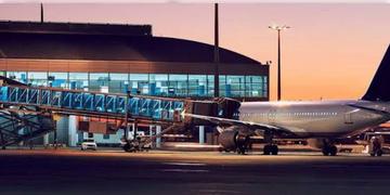 Read more about - Airport | পুরুলিয়ার ছররা-সহ রাজ্যে চালু হবে ৪টি বিমানবন্দর, মউ সই করতে পশ্চিমবঙ্গে আসছেন নাইডু!
