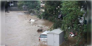 Read more about - Pune Rain News | প্রবল বৃষ্টির জেরে বিপর্যস্ত জীবনযাত্রা! জলাবদ্ধ রাস্তায় হেঁটে যাওয়ার সময় বিদ্যুৎস্পৃষ্ট ৩ জন