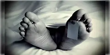 Read more about - Garia | ভাড়াবাড়ির সিলিং থেকে ঝুলছে স্বামী, খাটে রক্তমাখা স্ত্রীর দেহ, গড়িয়ায় দম্পতির রহস্য মৃত্যুতে ঘনাচ্ছে সন্দেহ