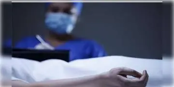 Read more about - স্বাস্থ্যসাথী কার্ড নিতে অস্বীকার করে নার্সিংহোম, চিকিৎসা না পেয়ে বারাসতে রোগীমৃত্যু