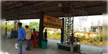 Read more about - মেট্রোর কাজ চালু হওয়ায় বৃহস্পতিবার থেকে আংশিক বন্ধ থাকবে মাঝেরহাট স্টেশন