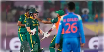 Read more about - India vs South Africa | রিচার রেকর্ডে শেষরক্ষা হলো না, দক্ষিণ আফ্রিকার কাছে ৩ উইকেটে ধরাশায়ী ভারত