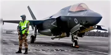 Read more about - Britain Fighter Jet | হচ্ছে না মেরামতি, ২০ দিন ধরে কেরলে দাঁড়িয়ে যুদ্ধবিমানটিকে কীভাবে ফেরত নেবে ব্রিটেন?