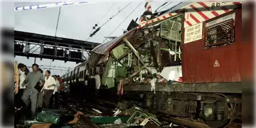 Read more about - Mumbai Train Blast | মুম্বইয়ে ট্রেনে বিস্ফোরণ মামলায় বম্বে হাইকোর্টের রায়ে স্থগিতাদেশ দিল সুপ্রিম কোর্ট!
