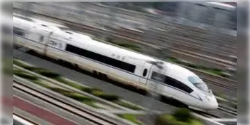 Read more about - Howrah to Varanasi | বাঙালির কাশীধাম দর্শন হবে মাত্র ২ ঘন্টায়! হাওড়া টু বেনারস বুলেট ট্রেন চালুর পথে রেলমন্ত্রক