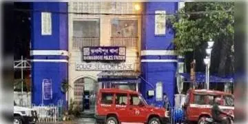 Read more about - ভবানীপুর থানার সামনে ছাত্র সংঘর্ষ, আহত ভবানীপুর থানার ওসি রাজীব সাহু, গ্রেফতার ৫