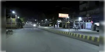 Read more about - সংক্রমণে রাশ টানতে রাত্রিকালীন কার্ফু জারির পথে হাঁটল তামিলনাড়ু,  রবিবার হবে সম্পূর্ণ লকডাউন