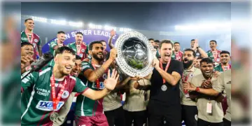 Read more about - ISL 2024-25 | আইএসএলে দ্বি-মুকুট ! লিগ শিল্ডের পর যুবভারতীতে নকআউট কাপ চ্যাম্পিয়ন মোলিনার মোহনবাগান!