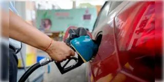 Read more about - Vehicles Rule | নভেম্বর থেকে পেট্রোল বা ডিজেল পাবে না প্রায় ২ লক্ষেরও বেশি গাড়ি! কেন এই সিদ্ধান্ত?