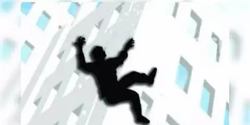 Read more about - লোফালুফি খেলতে গিয়ে ছাদ থেকে পড়ে গেল একরত্তি,  শিশু কে বাঁচাতে ঝাঁপ দিয়ে মৃত্যু বাবার।