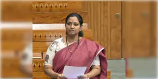 Read more about - Kadiyam Kavya | কর্মরত অবিবাহিত এবং বিধবা মহিলাদের জন্যে লোকসভায় বিল পেশ করলেন কাদিয়াম কাব্য