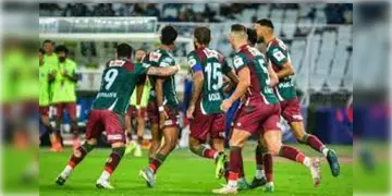Read more about - Mohun Bagan vs Northeast United । মোলিনার মোহনবাগান ISLএ ফের ১ নম্বরে, শীতের গুয়াহাটিতে নর্থইস্ট ইউনাইটডকে গুনে গুনে ২ গোল সবুজ মেরুনের