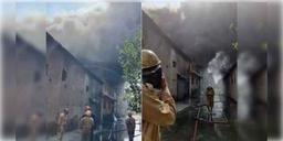 Read more about - দিল্লির জুতোর কারখানায় ভয়াবহ অগ্নিকাণ্ড, ঘটনাস্থলে ২৪টি দমকলের ইঞ্জিন