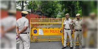 Read more about - Delhi | পুজোর আগে নাশকতার ছক! দিল্লি থেকে IED বিস্ফোরক সহ গ্রেপ্তার পাঁচ সন্দেহভাজন IS-জঙ্গি