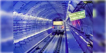 Read more about - Kolkata Metro | জানুয়ারিতেই ইস্ট ওয়েস্ট মেট্রোর শিয়ালদা থেকে এসপ্ল্যানেড অংশে ট্রায়াল রান