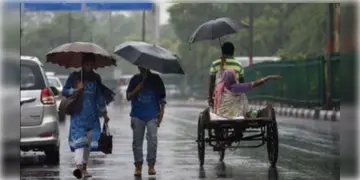 Read more about - Weather Update | ভ্যাপসা গরমে জেরবার কলকাতা, বৃষ্টির স্বস্তি মিলবে কি? একনজরে মহানগরীর আজকের আবহাওয়া আপডেট