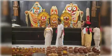 Read more about - Digha Jagannath Temple | ‘দুয়ারে রেশন’-এ এবার পাবেন দিঘার প্রসাদ! উদ্যোগী মুখ্যমন্ত্রী