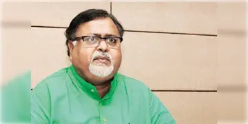 Read more about - Partha Chatterjee |  নিয়োগ দুর্নীতি মামলায় এবার ইডির পর পশ্চিমবঙ্গের প্রাক্তন শিক্ষামন্ত্রী পার্থ চট্টোপাধ্যায়কে গ্রেফতার করলো সিবিআই