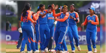 Read more about - India vs Sri Lanka | অনূর্ধ্ব ১৯ বিশ্বকাপে জয়ের হ্যাটট্রিক! শ্রীলঙ্কাকে ৬০ রানে পরাজিত করলো ভারতের মেয়েরা