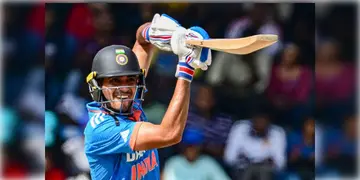 Read more about - ODI Ranking | রোহিতকে ছাপিয়ে গেলেন শুভমন! বিশ্বব়্যাঙ্কিংয়ে ব্যাটারদের সেরা দশের দ্বিতীয় স্থানে গিল!