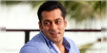 Read more about - নিরাপত্তা বাড়াতে বন্দুকের পর এ বার বুলেটপ্রুফ গাড়ি নিলেন বলিউড অভিনেতা সলমন খান